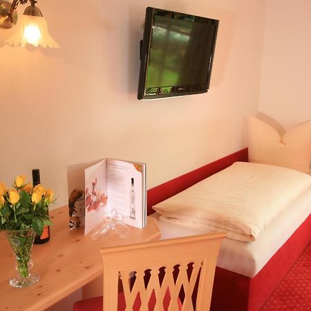 Pension Schweizerhaus Garni Weyarn Extérieur photo