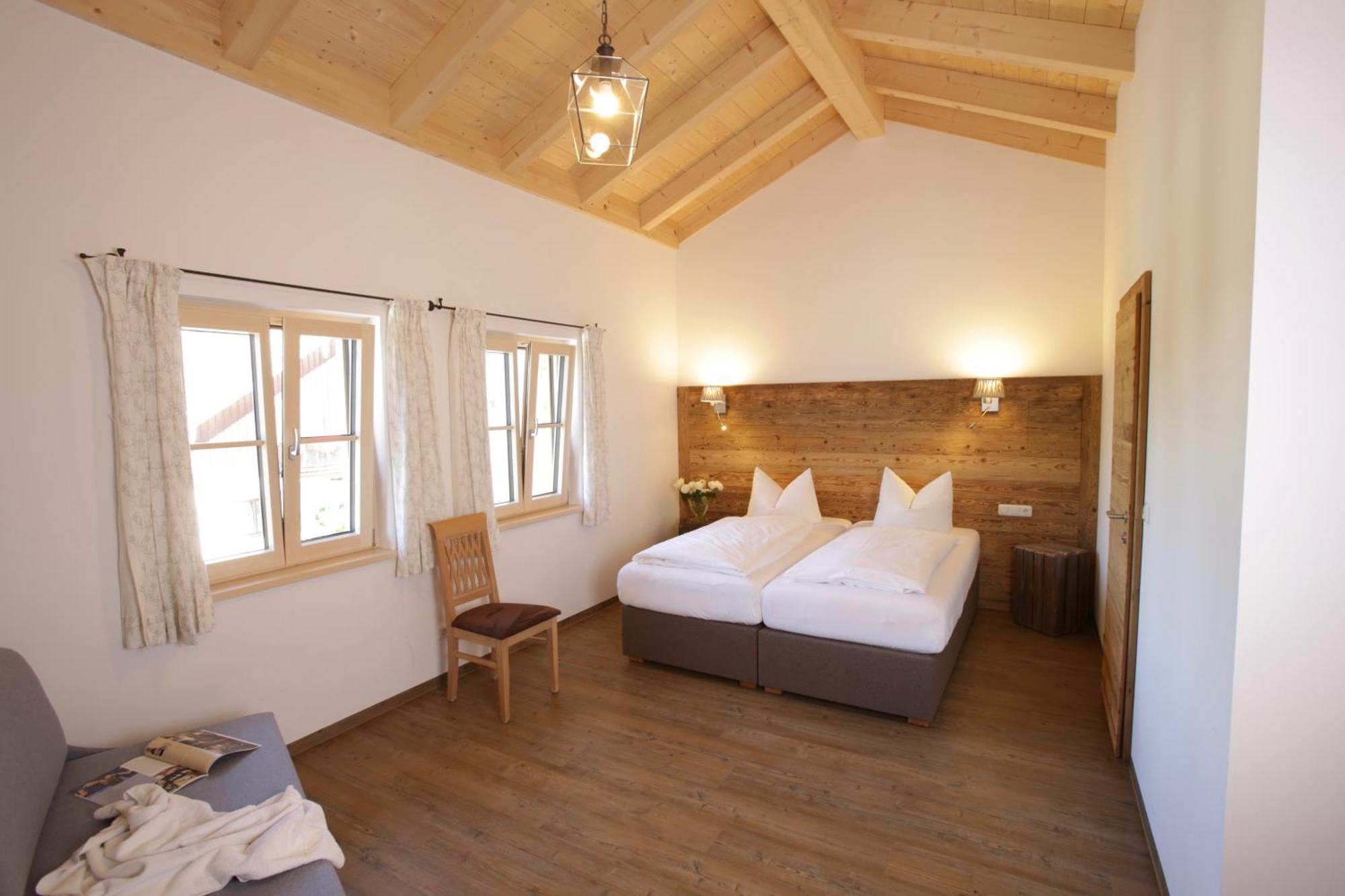 Pension Schweizerhaus Garni Weyarn Extérieur photo
